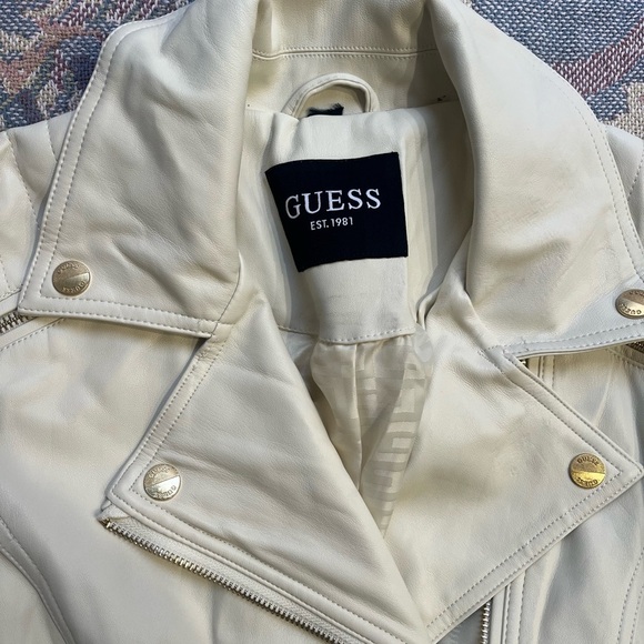 Guess Cream Leather Motorcycle Jacket with Asymmetrical Design - Picture 5 of 11
